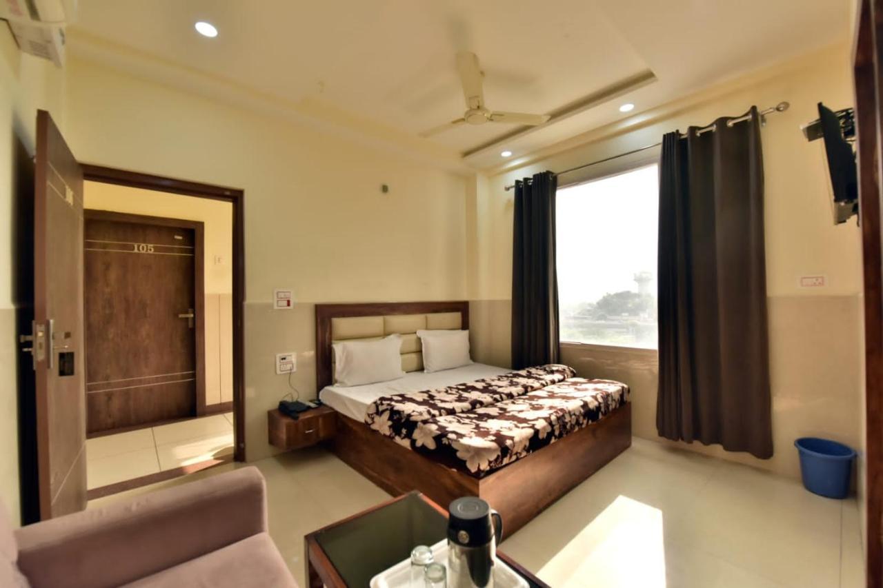 Royal Inn Jammu Esterno foto