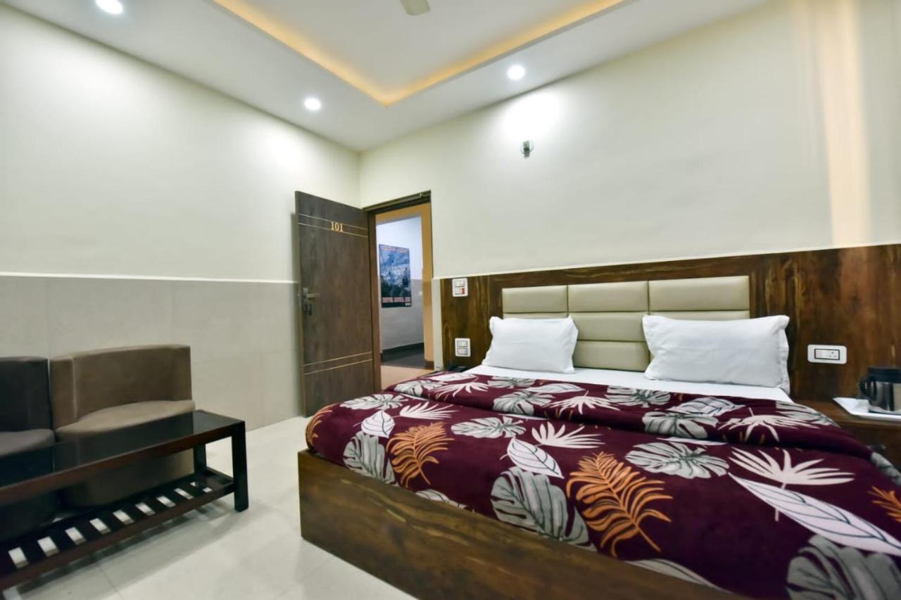 Royal Inn Jammu Esterno foto