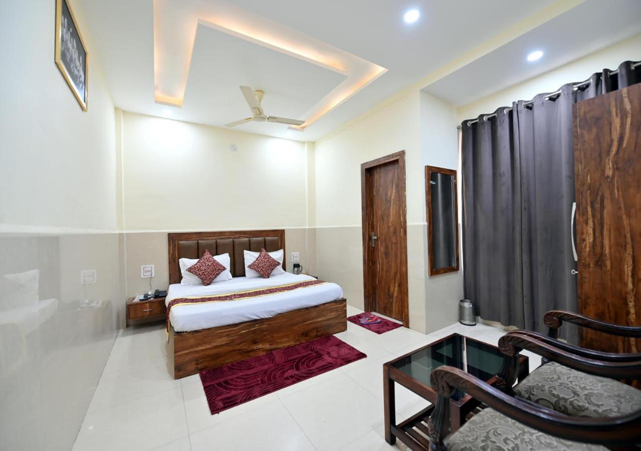 Royal Inn Jammu Esterno foto