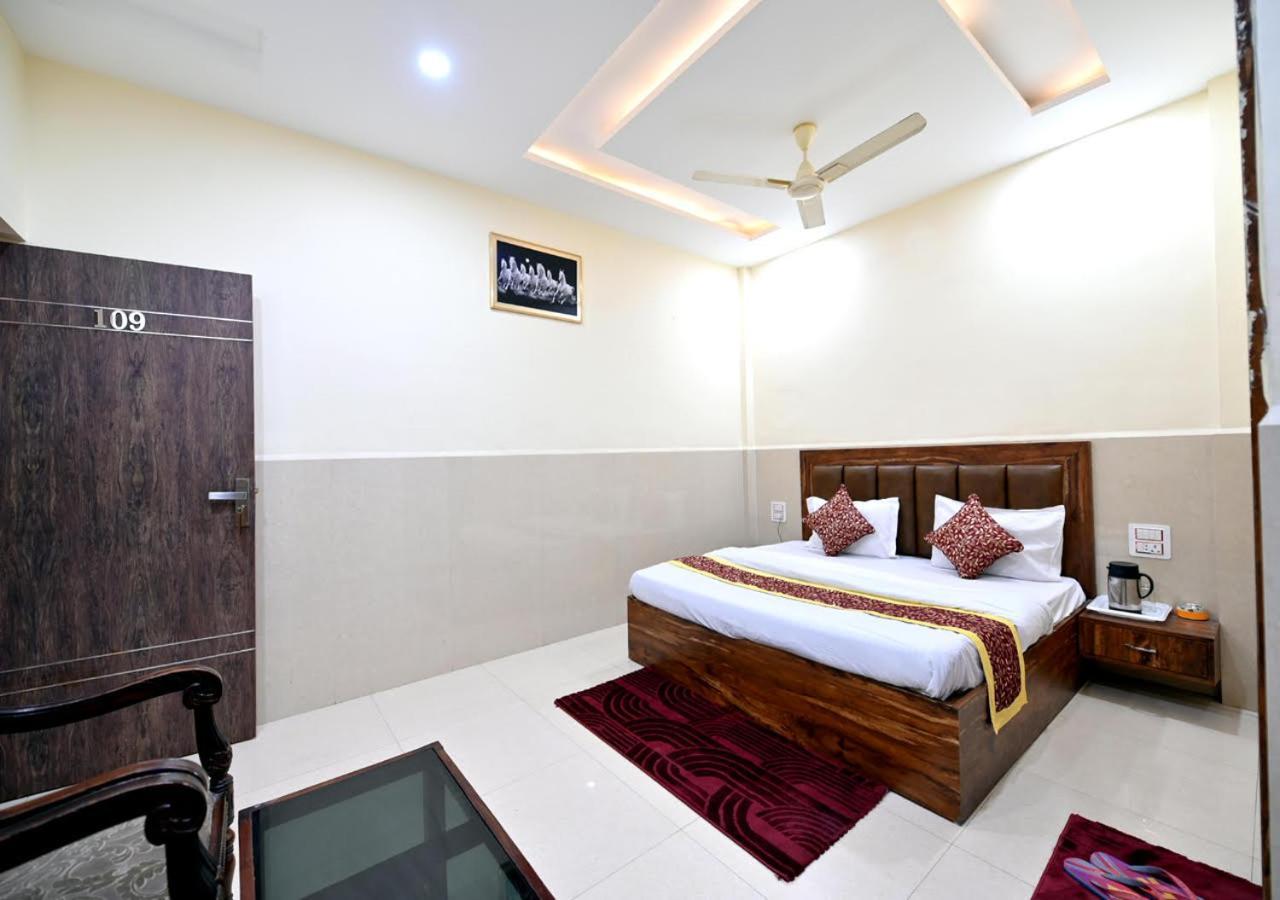 Royal Inn Jammu Esterno foto